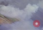 Image Bombardement au napalm des domaines cibles au Vietnam Vietnam, 1965, de la seconde 23 séquences d'archives historiques vidéo 65675054864