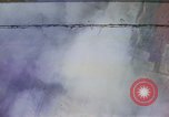 Image refuges le long du canal ont bombardé Vietnam, 1965, de la seconde 1 séquences d'archives historiques vidéo 65675054865