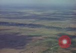 Standbild napalm Bomben in den Zielregionen Nam Phan Provinz Vietnam, 1965, aus Sekunde 4 historischem Filmmaterial Videoclip 65675054866