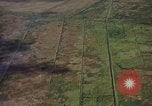 Standbild napalm Bomben in den Zielregionen Nam Phan Provinz Vietnam, 1965, aus Sekunde 15 historischem Filmmaterial Videoclip 65675054866