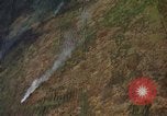 Standbild napalm Bomben in den Zielregionen Nam Phan Provinz Vietnam, 1965, aus Sekunde 34 historischem Filmmaterial Videoclip 65675054866