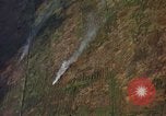 Standbild napalm Bomben in den Zielregionen Nam Phan Provinz Vietnam, 1965, aus Sekunde 37 historischem Filmmaterial Videoclip 65675054866
