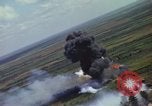 Standbild Vietnam bombardierten Gebiete Ziel Nam Phan Provinz Vietnam, 1965, aus Sekunde 15 historischem Filmmaterial Videoclip 65675054867