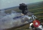 Standbild Vietnam bombardierten Gebiete Ziel Nam Phan Provinz Vietnam, 1965, aus Sekunde 23 historischem Filmmaterial Videoclip 65675054867