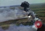 Standbild Vietnam bombardierten Gebiete Ziel Nam Phan Provinz Vietnam, 1965, aus Sekunde 30 historischem Filmmaterial Videoclip 65675054867