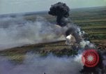 Standbild Vietnam bombardierten Gebiete Ziel Nam Phan Provinz Vietnam, 1965, aus Sekunde 31 historischem Filmmaterial Videoclip 65675054867