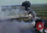 Standbild Vietnam bombardierten Gebiete Ziel Nam Phan Provinz Vietnam, 1965, aus Sekunde 33 historischem Filmmaterial Videoclip 65675054867