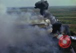 Standbild Vietnam bombardierten Gebiete Ziel Nam Phan Provinz Vietnam, 1965, aus Sekunde 37 historischem Filmmaterial Videoclip 65675054867