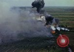 Standbild Vietnam bombardierten Gebiete Ziel Nam Phan Provinz Vietnam, 1965, aus Sekunde 43 historischem Filmmaterial Videoclip 65675054867