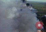 Standbild Vietnam bombardierten Gebiete Ziel Nam Phan Provinz Vietnam, 1965, aus Sekunde 59 historischem Filmmaterial Videoclip 65675054867