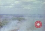 Image Les bombardements aériens de l'US Air Force de cibles au Vietnam Nam Phan Province Vietnam, 1965, de la seconde 27 séquences d'archives historiques vidéo 65675054868