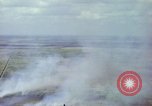 Image Les bombardements aériens de l'US Air Force de cibles au Vietnam Nam Phan Province Vietnam, 1965, de la seconde 28 séquences d'archives historiques vidéo 65675054868