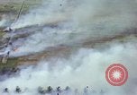 Image Les bombardements aériens de l'US Air Force de cibles au Vietnam Nam Phan Province Vietnam, 1965, de la seconde 33 séquences d'archives historiques vidéo 65675054868