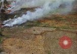Image Les bombardements aériens de l'US Air Force de cibles au Vietnam Nam Phan Province Vietnam, 1965, de la seconde 43 séquences d'archives historiques vidéo 65675054868