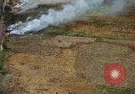 Image Les bombardements aériens de l'US Air Force de cibles au Vietnam Nam Phan Province Vietnam, 1965, de la seconde 44 séquences d'archives historiques vidéo 65675054868