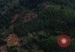 Standbild Viet Cong Hütten Quang Duc Vietnam, 1965, aus Sekunde 5 historischem Filmmaterial Videoclip 65675054879