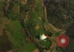 Immagine di Le aree obiettivo bombardato Quang Duc Vietnam, 1965, secondo 3 filmato di repertorio 65675054880