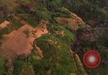 Immagine di Le aree obiettivo bombardato Quang Duc Vietnam, 1965, secondo 7 filmato di repertorio 65675054880