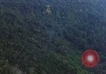 Immagine di Le aree obiettivo bombardato Quang Duc Vietnam, 1965, secondo 13 filmato di repertorio 65675054880