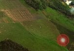 Immagine di Le aree obiettivo bombardato Quang Duc Vietnam, 1965, secondo 25 filmato di repertorio 65675054880