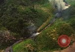 Immagine di Le aree obiettivo bombardato Quang Duc Vietnam, 1965, secondo 40 filmato di repertorio 65675054880
