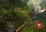 Immagine di Le aree obiettivo bombardato Quang Duc Vietnam, 1965, secondo 45 filmato di repertorio 65675054880
