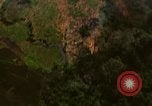 Immagine di Le aree obiettivo bombardato Quang Duc Vietnam, 1965, secondo 62 filmato di repertorio 65675054880