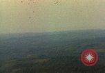 Standbild Zielbereiche bombardiert Soc Trang Vietnam, 1965, aus Sekunde 1 historischem Filmmaterial Videoclip 65675054881