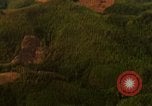 Standbild Zielbereiche bombardiert Soc Trang Vietnam, 1965, aus Sekunde 8 historischem Filmmaterial Videoclip 65675054881