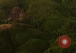 Standbild Zielbereiche bombardiert Soc Trang Vietnam, 1965, aus Sekunde 10 historischem Filmmaterial Videoclip 65675054881