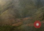 Standbild Zielbereiche bombardiert Soc Trang Vietnam, 1965, aus Sekunde 16 historischem Filmmaterial Videoclip 65675054881