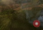 Standbild Zielbereiche bombardiert Soc Trang Vietnam, 1965, aus Sekunde 18 historischem Filmmaterial Videoclip 65675054881