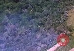 Immagine di Il Viet Cong capanne bombardato Soc Trang Vietnam, 1965, secondo 6 filmato di repertorio 65675054882