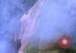 Immagine di Il Viet Cong capanne bombardato Soc Trang Vietnam, 1965, secondo 13 filmato di repertorio 65675054882