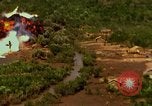 Standbild Zielbereiche bombardiert Vietnam, 1965, aus Sekunde 9 historischem Filmmaterial Videoclip 65675054886