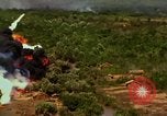 Standbild Zielbereiche bombardiert Vietnam, 1965, aus Sekunde 12 historischem Filmmaterial Videoclip 65675054886