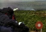 Standbild Zielbereiche bombardiert Vietnam, 1965, aus Sekunde 16 historischem Filmmaterial Videoclip 65675054886