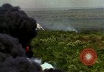 Standbild Zielbereiche bombardiert Vietnam, 1965, aus Sekunde 18 historischem Filmmaterial Videoclip 65675054886
