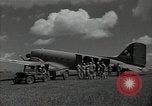 Standbild C-47 Skytrain Flugzeuge Camp Keithley Mindanao Philippinen, 1945, aus Sekunde 6 historischem Filmmaterial Videoclip 65675054897