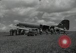 Standbild C-47 Skytrain Flugzeuge Camp Keithley Mindanao Philippinen, 1945, aus Sekunde 49 historischem Filmmaterial Videoclip 65675054897