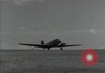 Immagine di C-47 Skytrain aeromobile Malabang Filippine, 1945, secondo 27 filmato di repertorio 65675054898