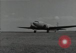 Immagine di C-47 Skytrain aeromobile Malabang Filippine, 1945, secondo 33 filmato di repertorio 65675054898