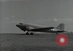 Immagine di C-47 Skytrain aeromobile Malabang Filippine, 1945, secondo 37 filmato di repertorio 65675054898