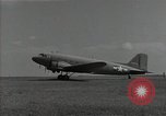 Immagine di C-47 Skytrain aeromobile Malabang Filippine, 1945, secondo 38 filmato di repertorio 65675054898