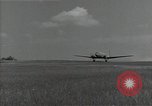 Immagine di C-47 Skytrain aeromobile Malabang Filippine, 1945, secondo 44 filmato di repertorio 65675054898