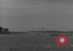 Immagine di C-47 Skytrain aeromobile Malabang Filippine, 1945, secondo 56 filmato di repertorio 65675054898