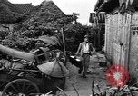 Immagine di Evacuazione dei civili Okinawa isole Ryukyu, 1945, secondo 5 filmato di repertorio 65675054927