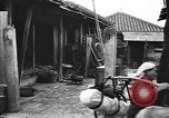 Immagine di Evacuazione dei civili Okinawa isole Ryukyu, 1945, secondo 15 filmato di repertorio 65675054927