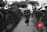 Immagine di Evacuazione dei civili Okinawa isole Ryukyu, 1945, secondo 23 filmato di repertorio 65675054927