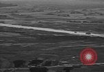 Immagine di Evacuazione dei civili Okinawa isole Ryukyu, 1945, secondo 56 filmato di repertorio 65675054927